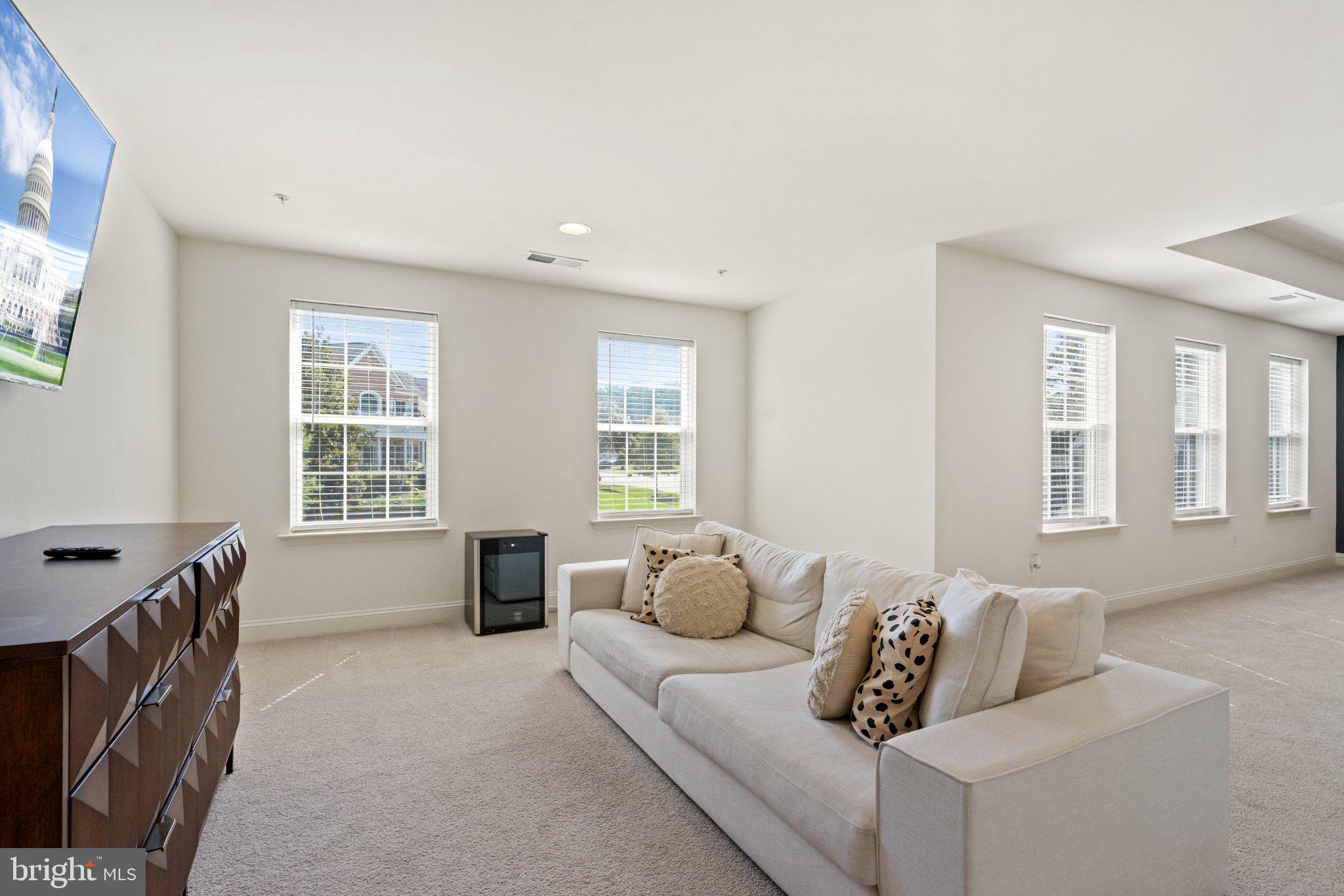CEDAR CHASE - Residential
