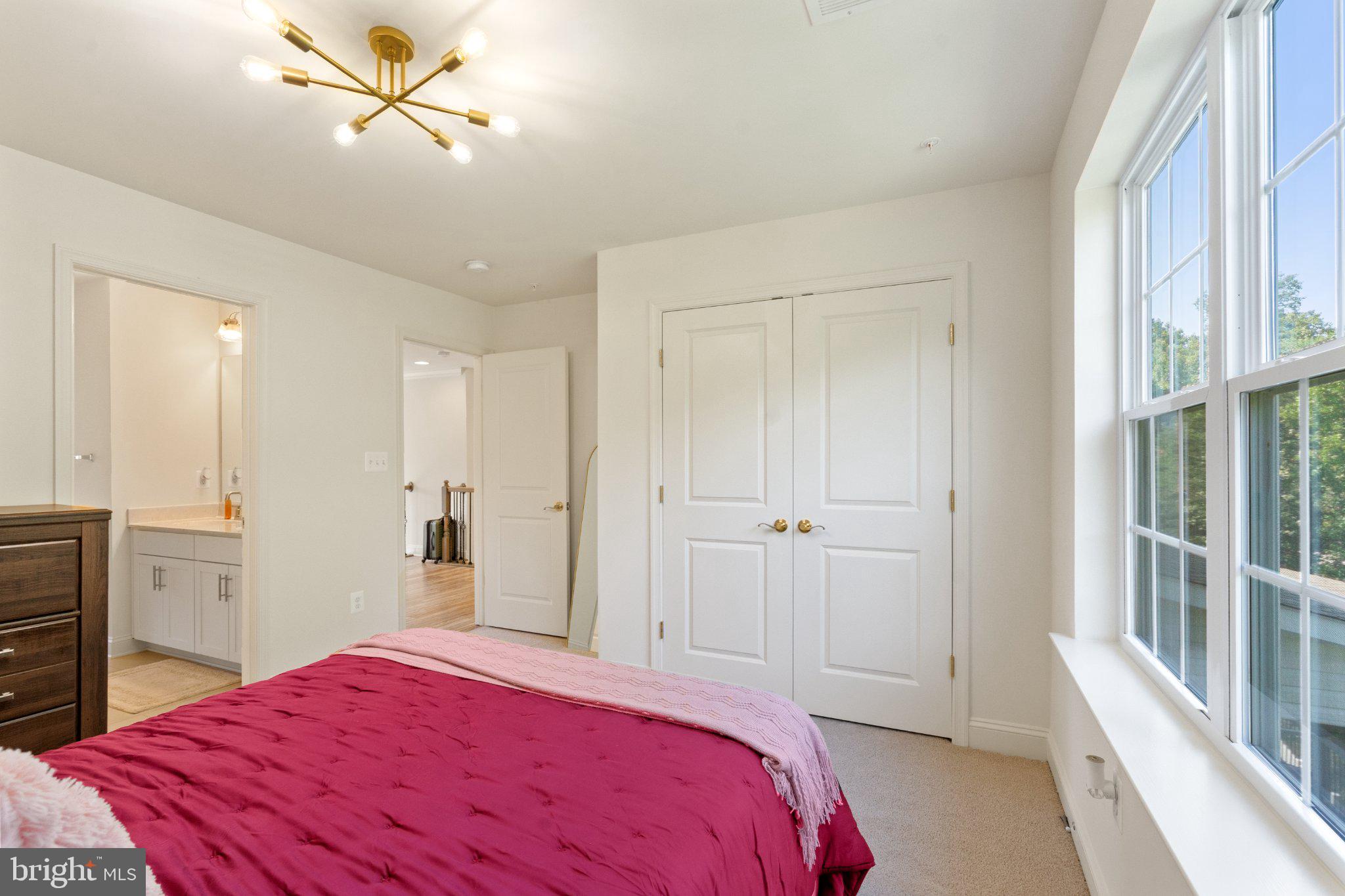 CEDAR CHASE - Residential