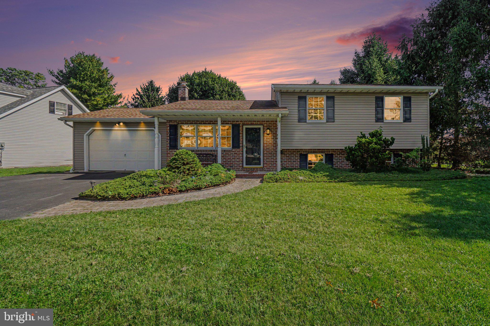 1612 GREENWOOD DRIVE