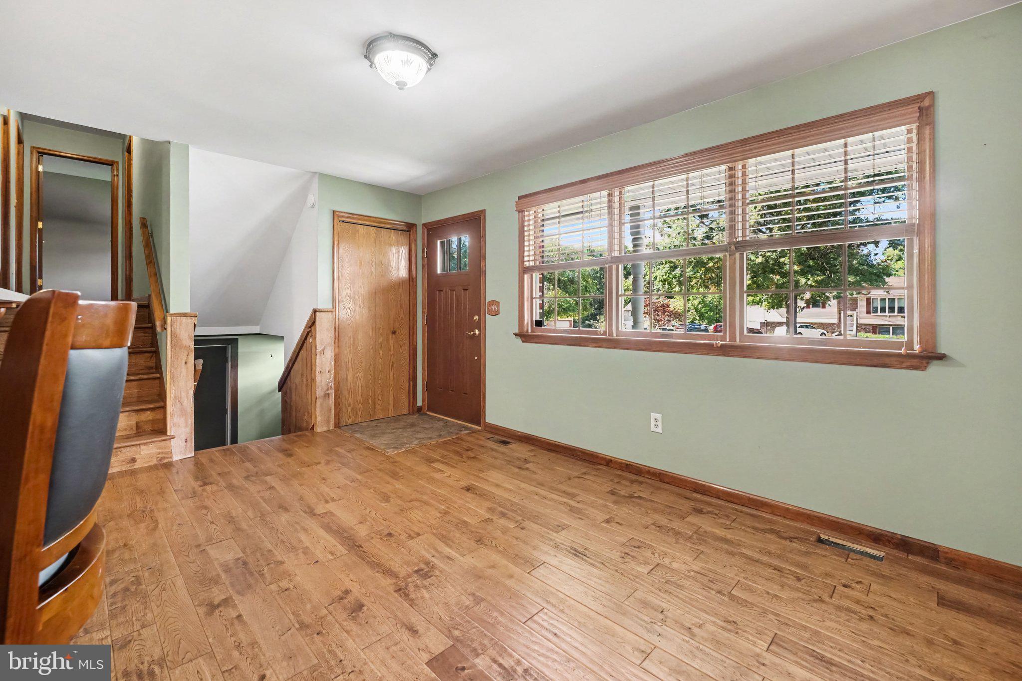 1612 GREENWOOD DRIVE