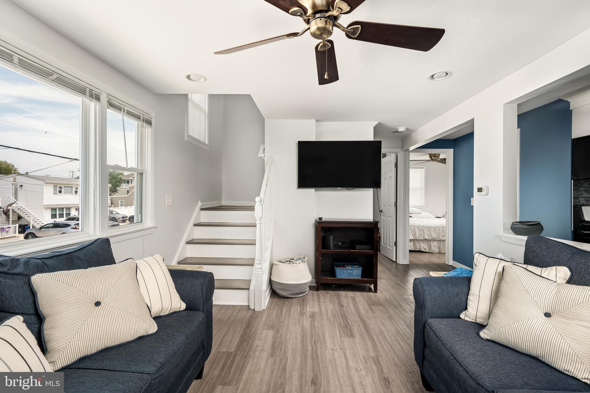 20 W SOUTH 33RD STREET