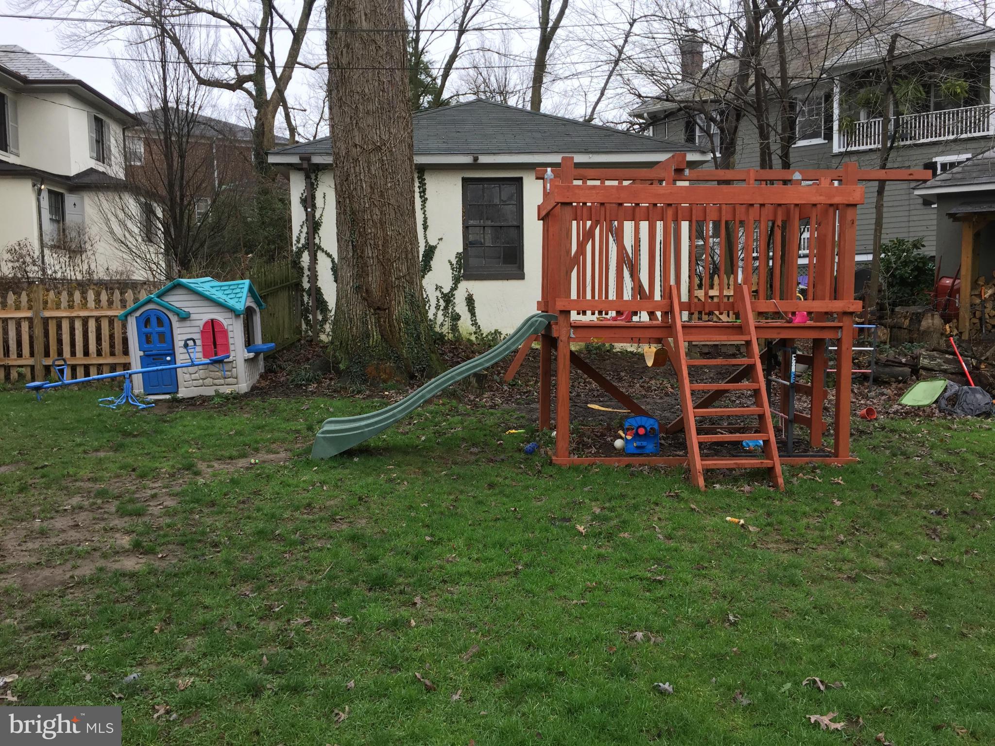 HUNTING RIDGE HISTORIC DISTRICT - Residential