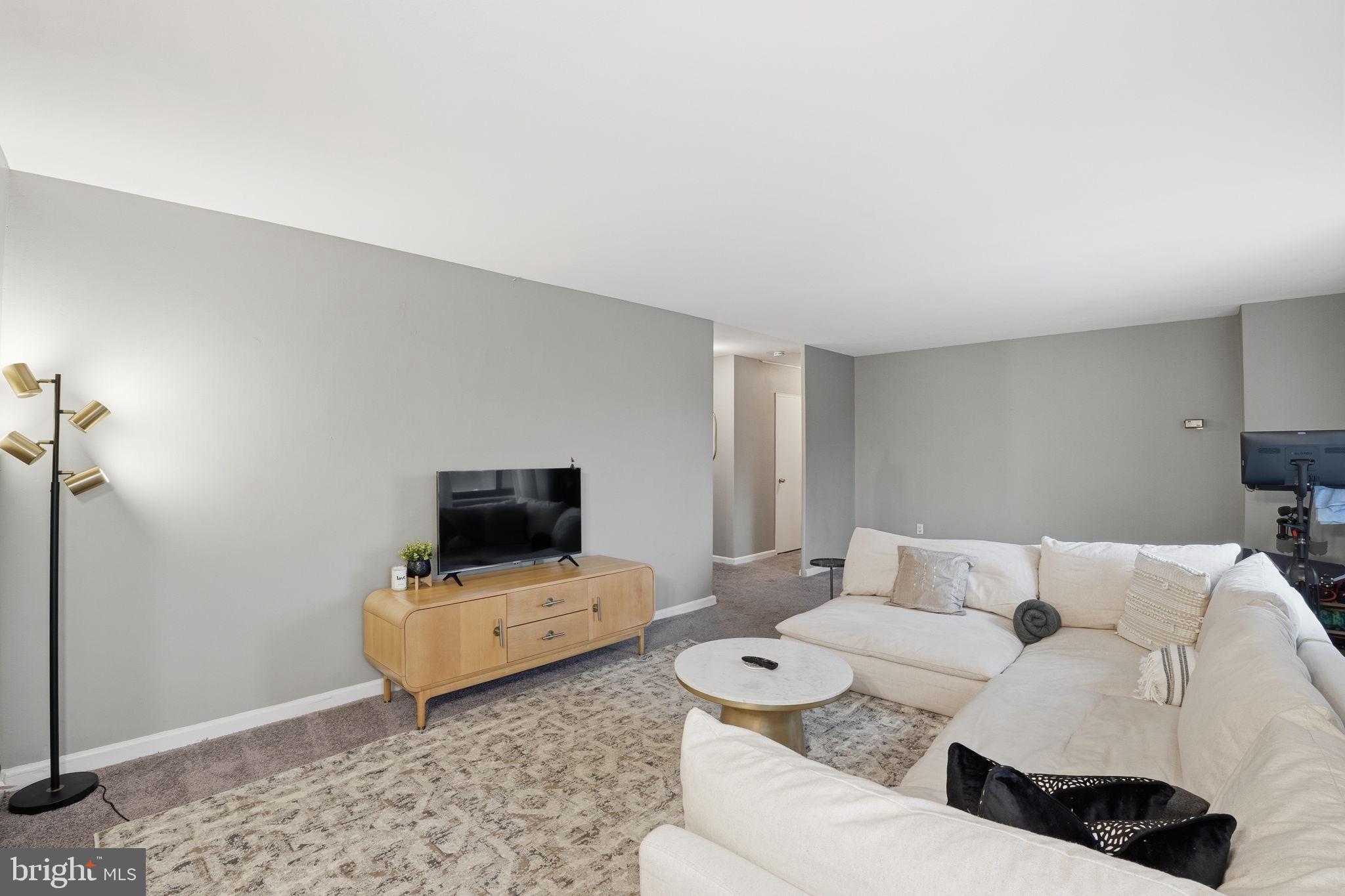 ARLINGTON RIDGE - Residential