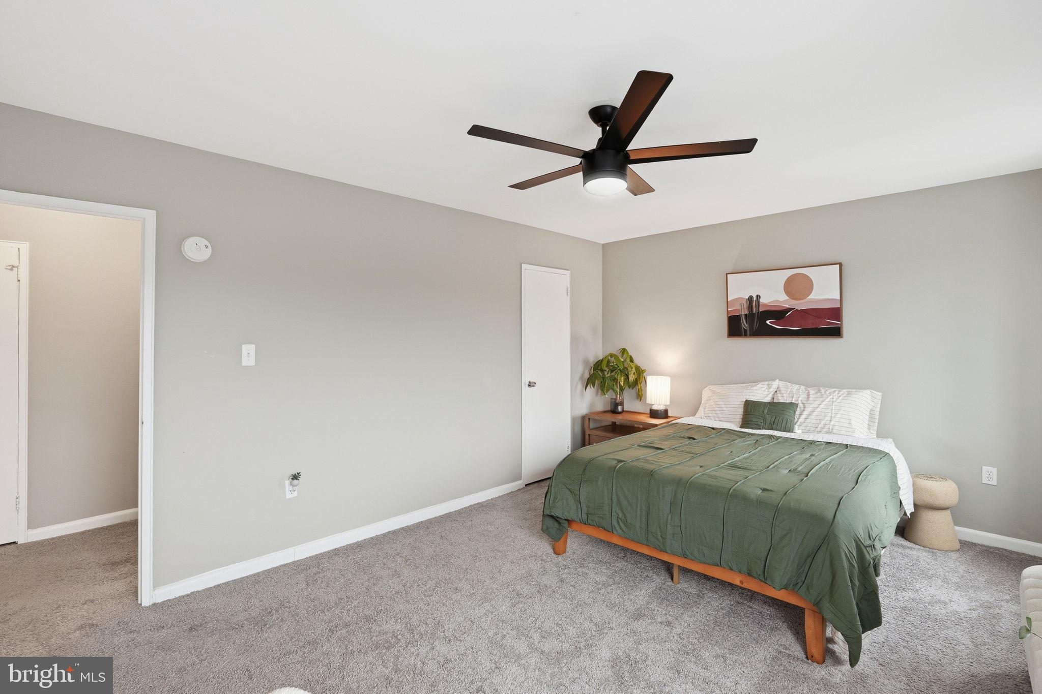 ARLINGTON RIDGE - Residential