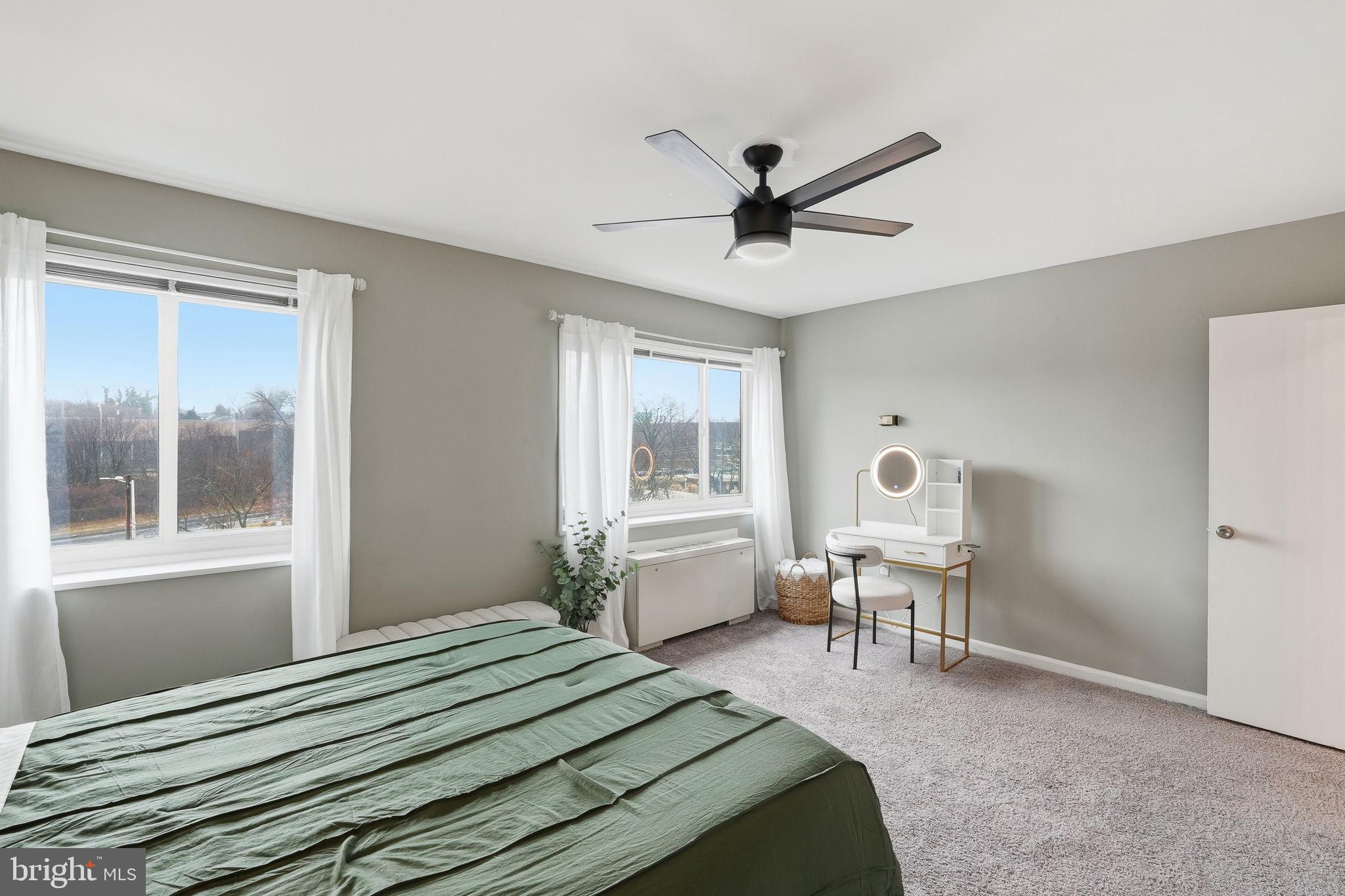 ARLINGTON RIDGE - Residential