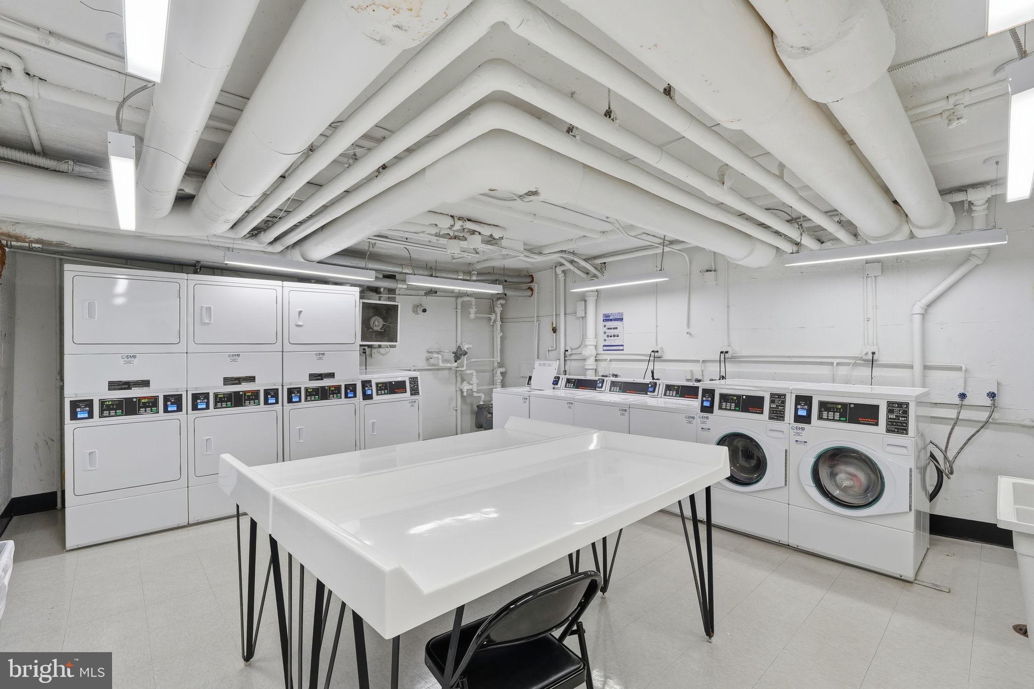 ARLINGTON RIDGE - Residential