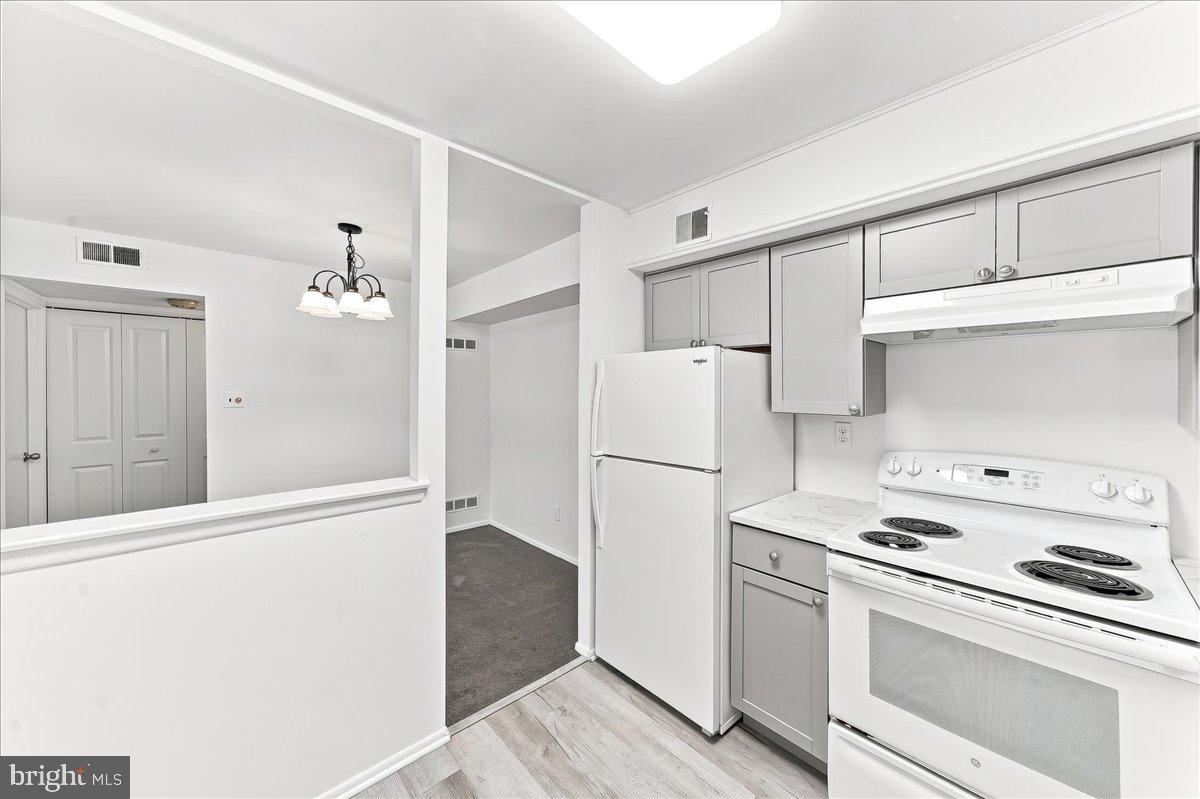 5200 HILLTOP DRIVE B-22