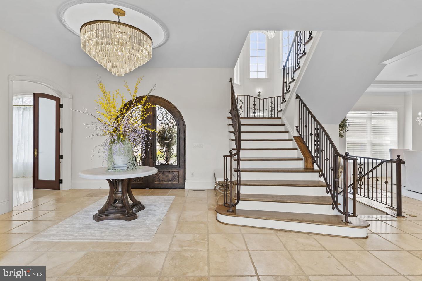 740 HAMPTON COURT