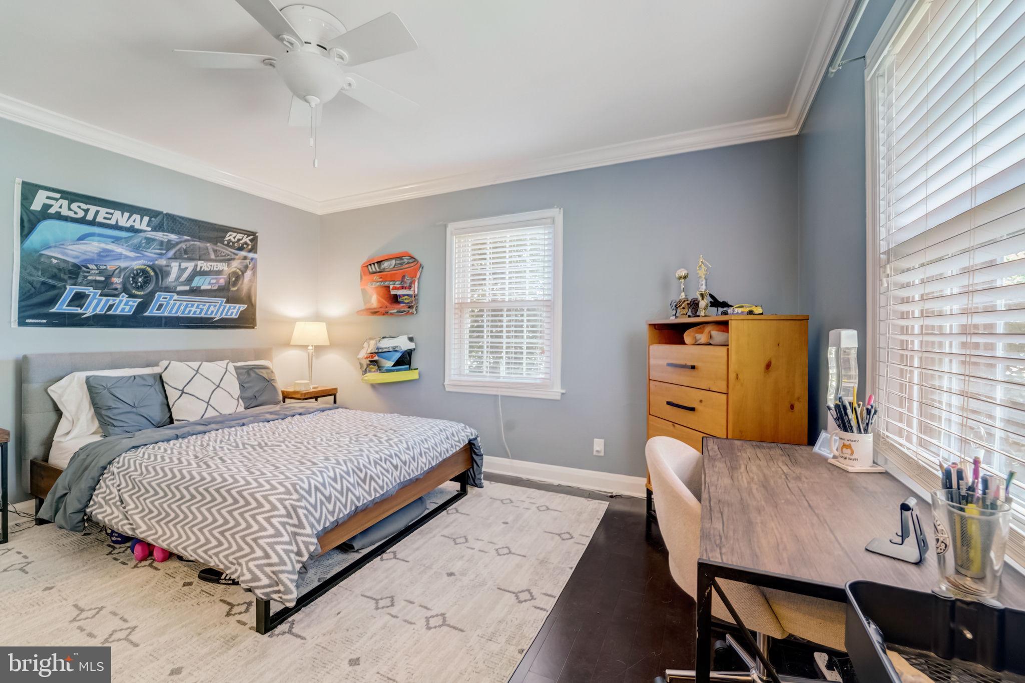 KNOLLWOOD - Residential