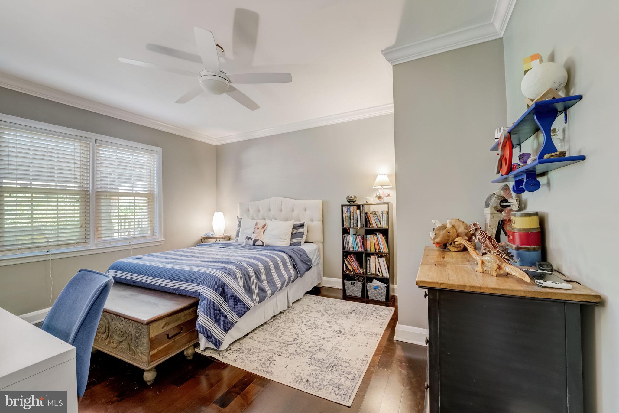 KNOLLWOOD - Residential