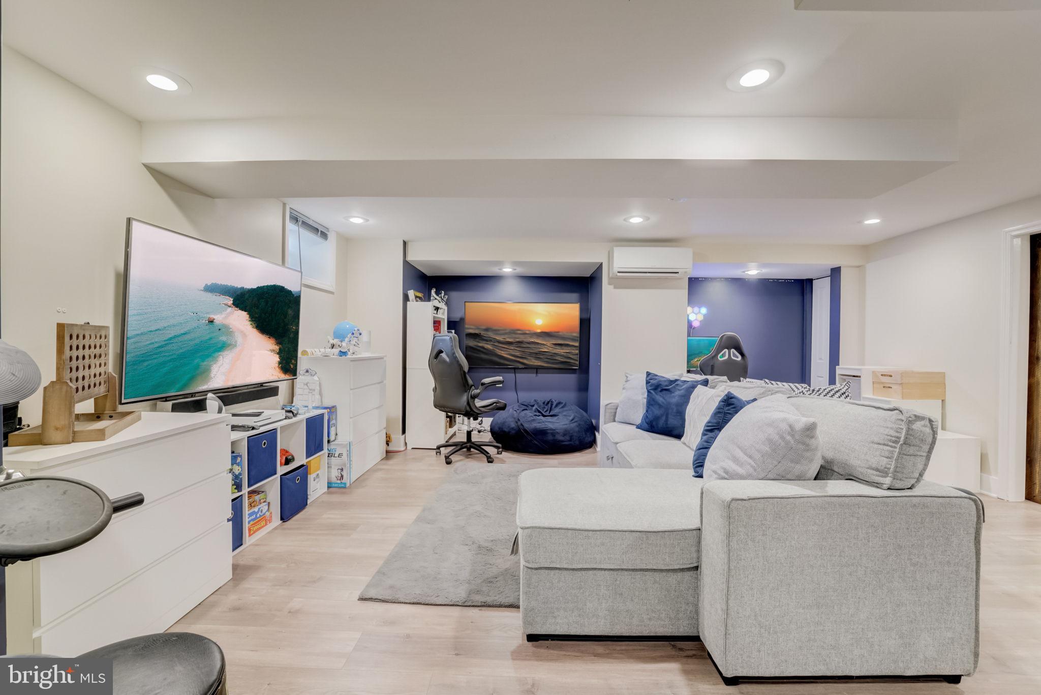 KNOLLWOOD - Residential