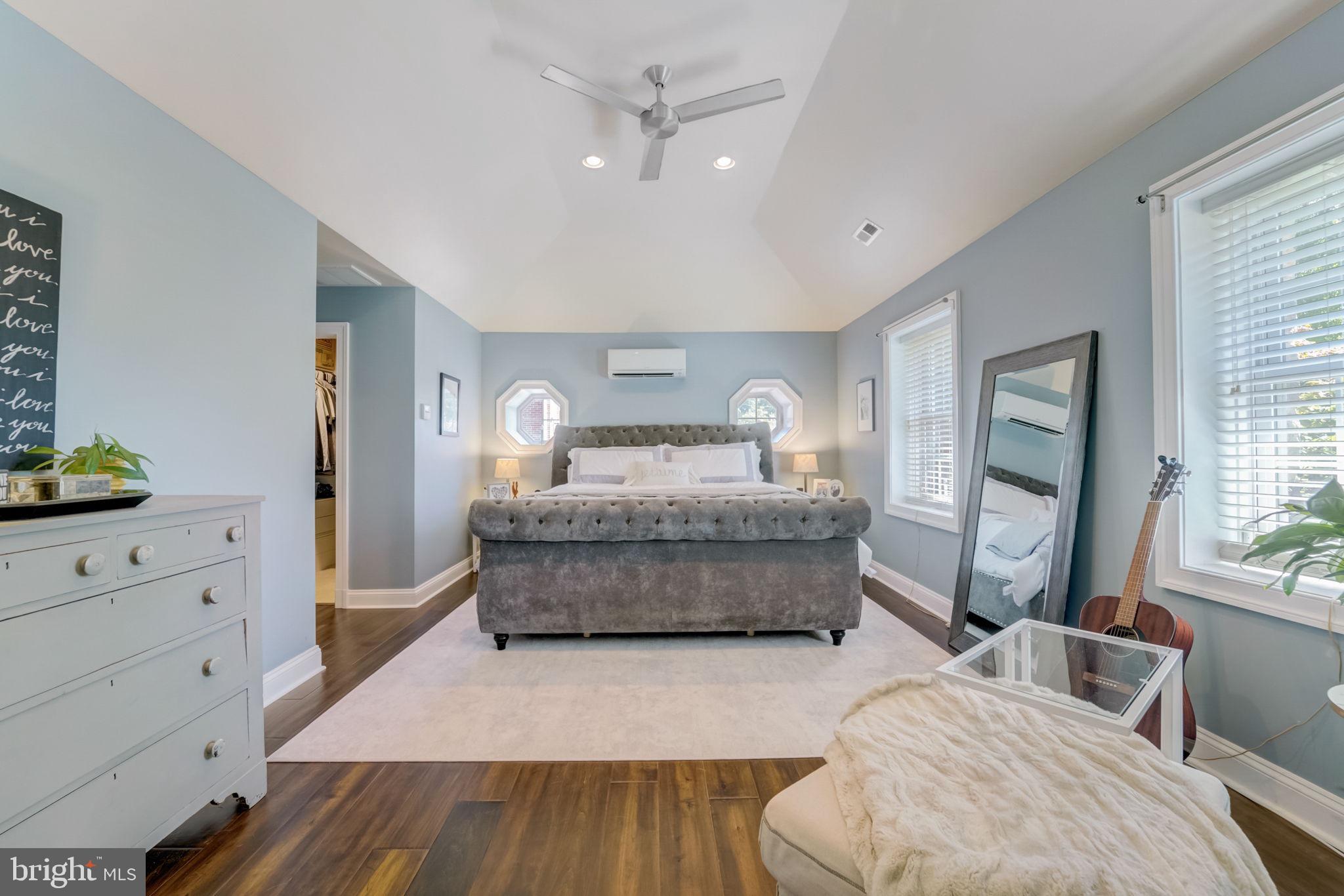 KNOLLWOOD - Residential