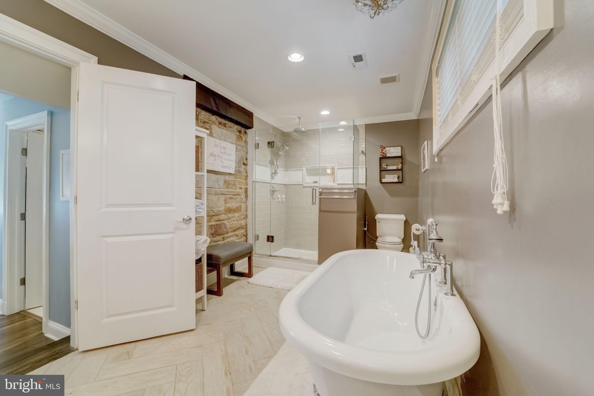 KNOLLWOOD - Residential