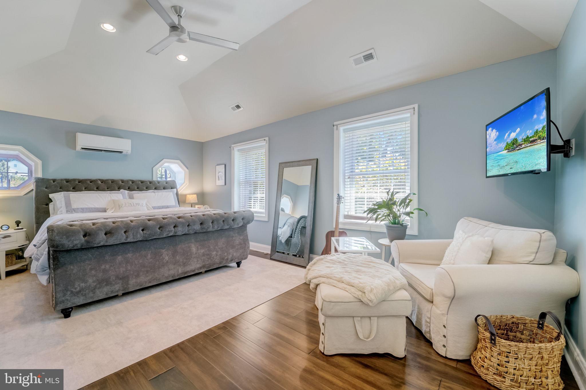 KNOLLWOOD - Residential