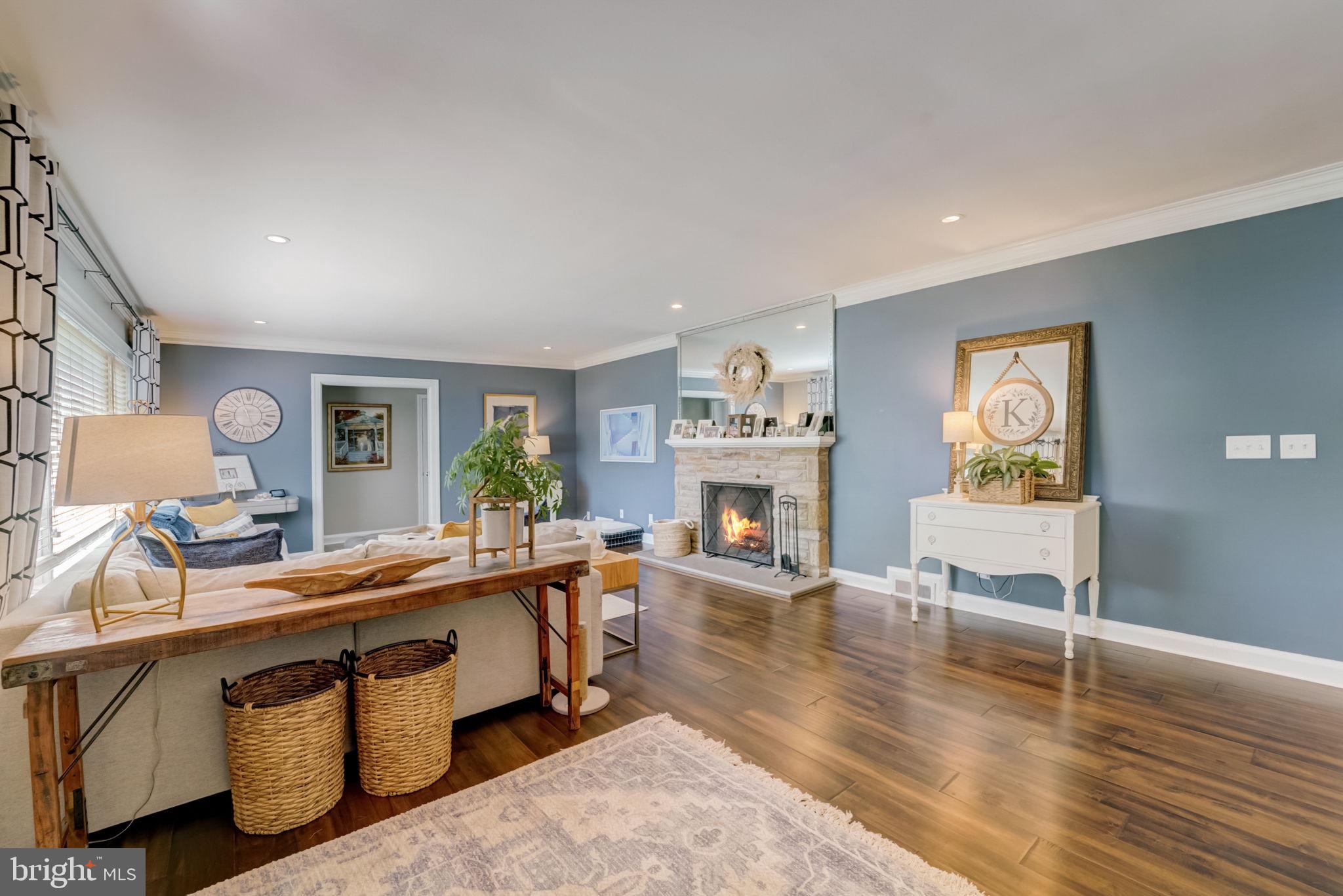 KNOLLWOOD - Residential