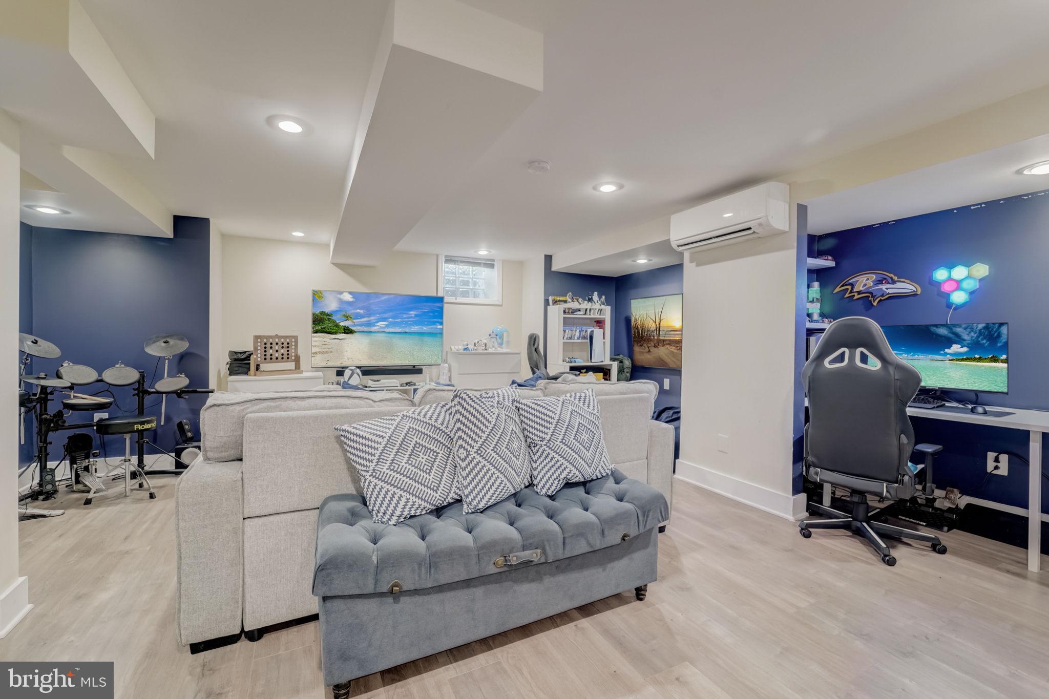 KNOLLWOOD - Residential