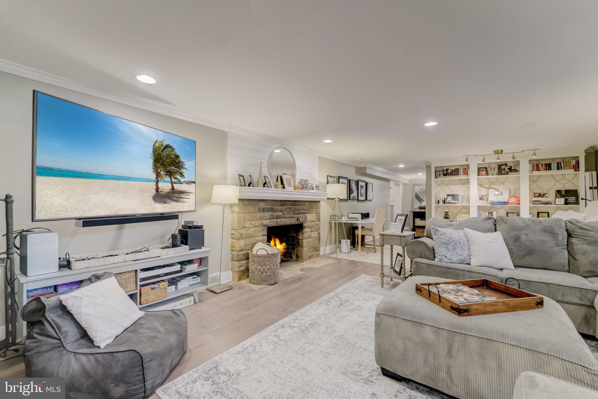 KNOLLWOOD - Residential