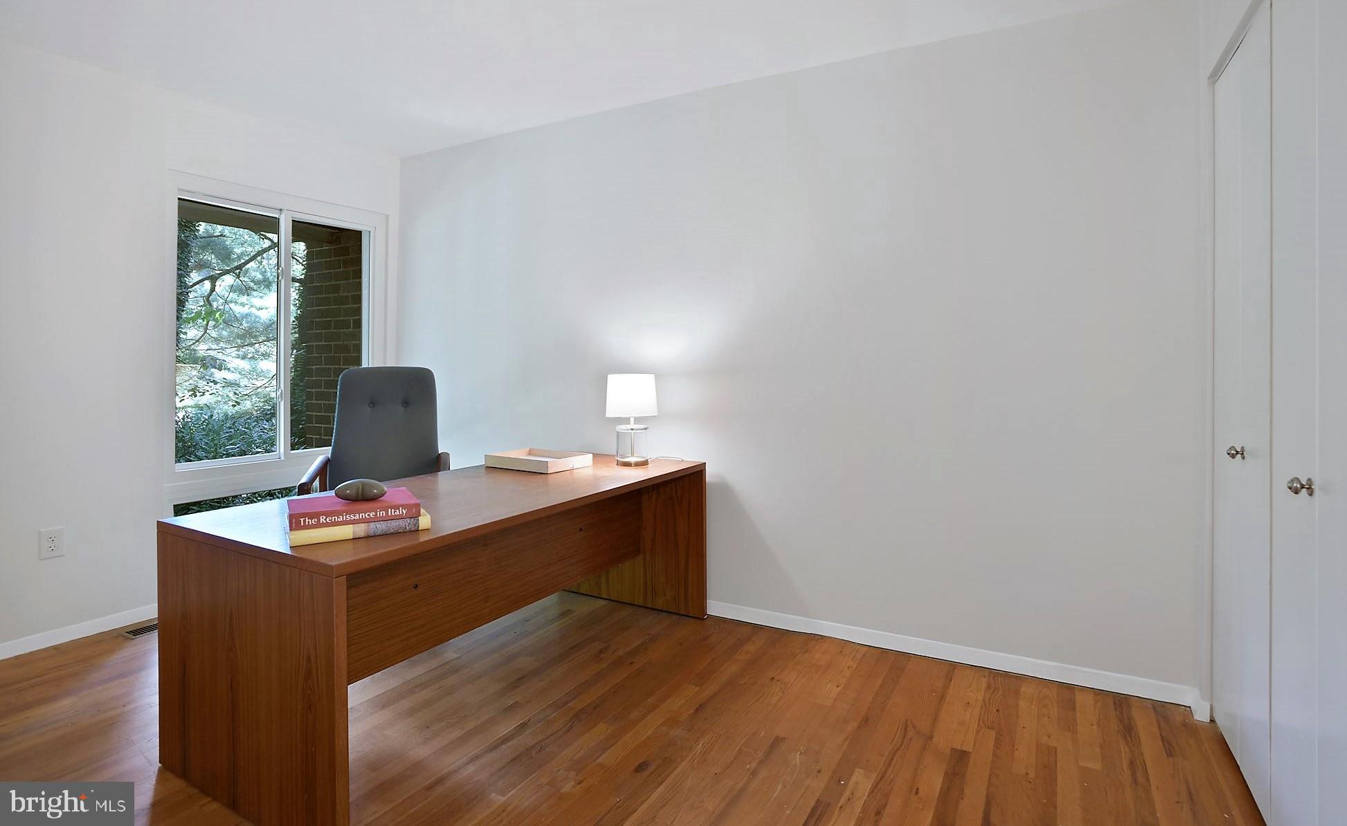 RESTON - Residential