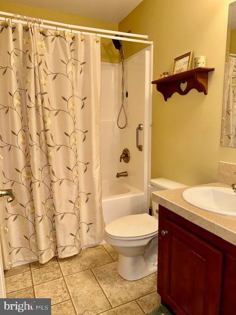 VILLAGE OF CECIL WOODS - Residential