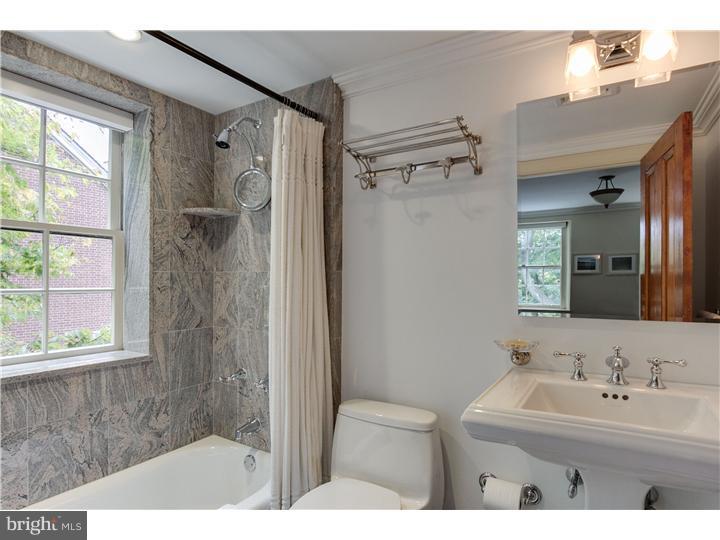 SOCIETY HILL - Residential