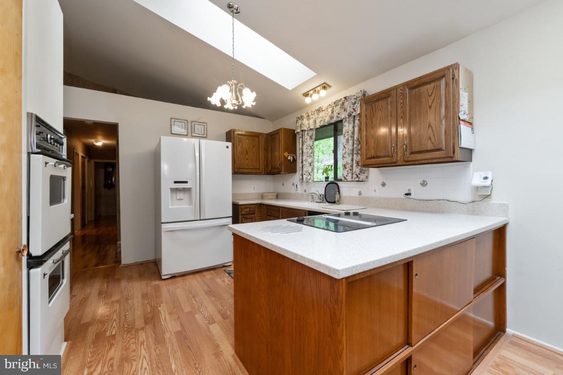 CLEMENS CROSSING - Residential