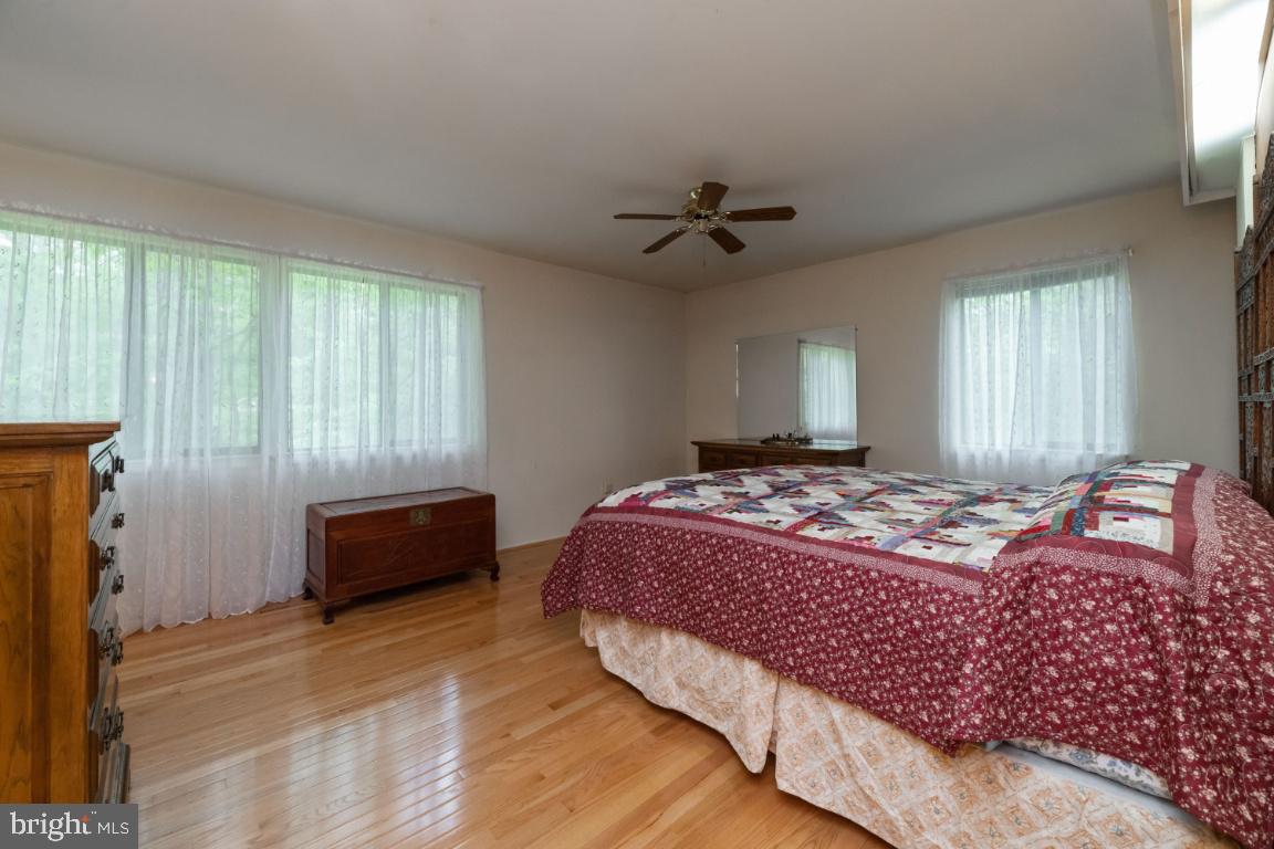 CLEMENS CROSSING - Residential