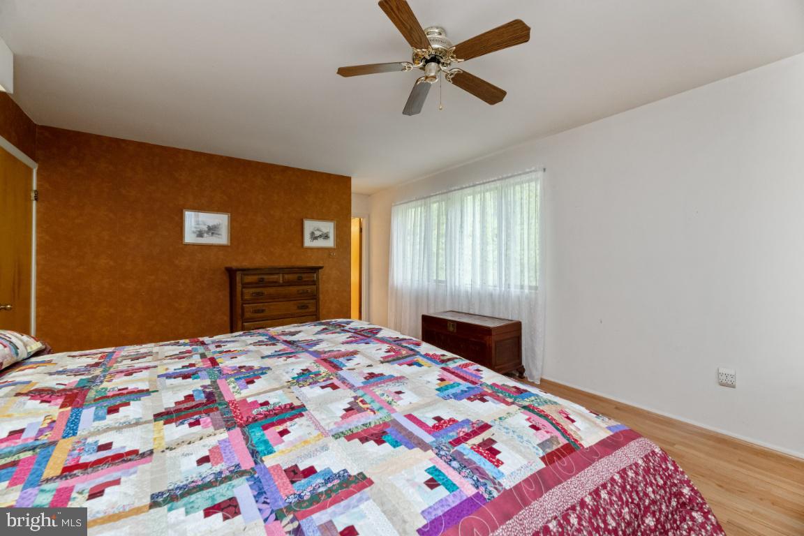 CLEMENS CROSSING - Residential