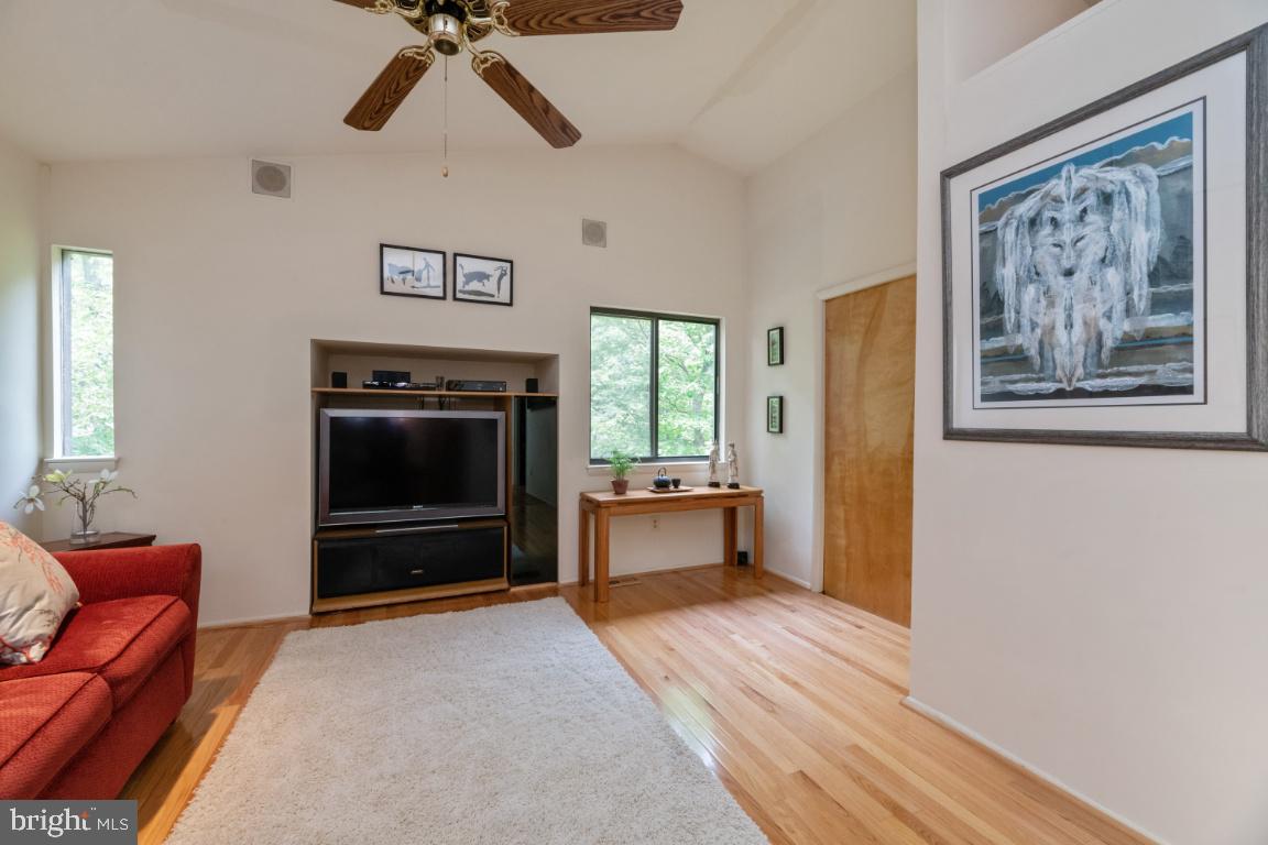 CLEMENS CROSSING - Residential