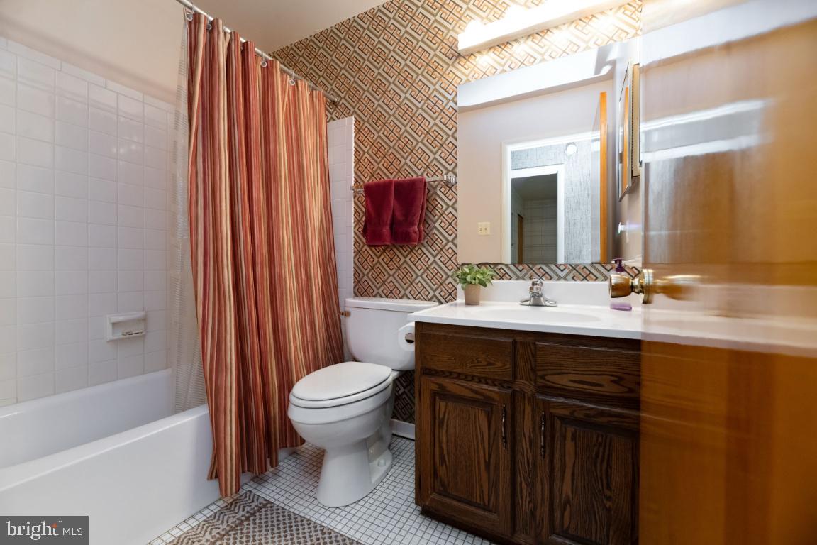 CLEMENS CROSSING - Residential