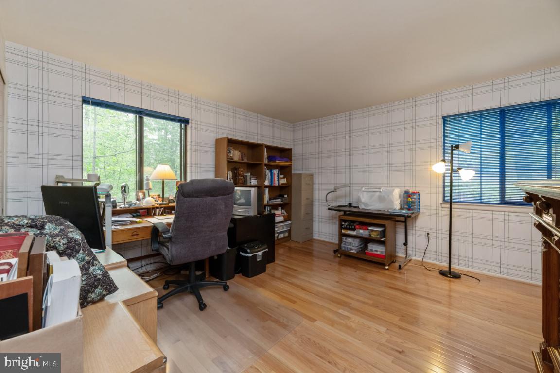 CLEMENS CROSSING - Residential