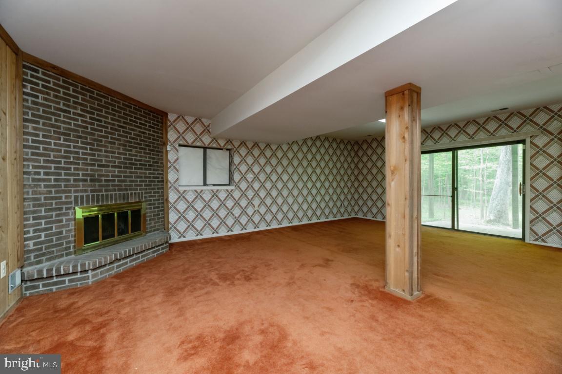 CLEMENS CROSSING - Residential