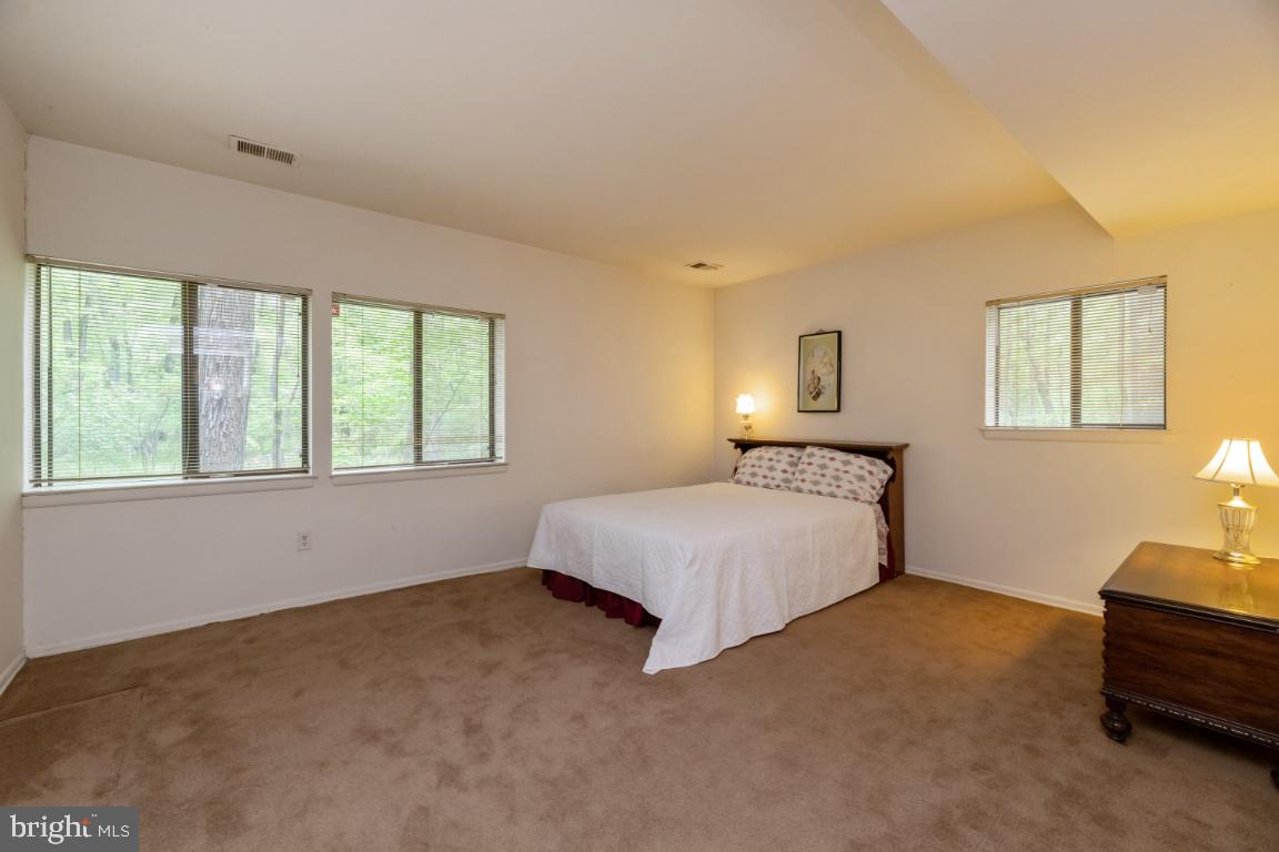 CLEMENS CROSSING - Residential