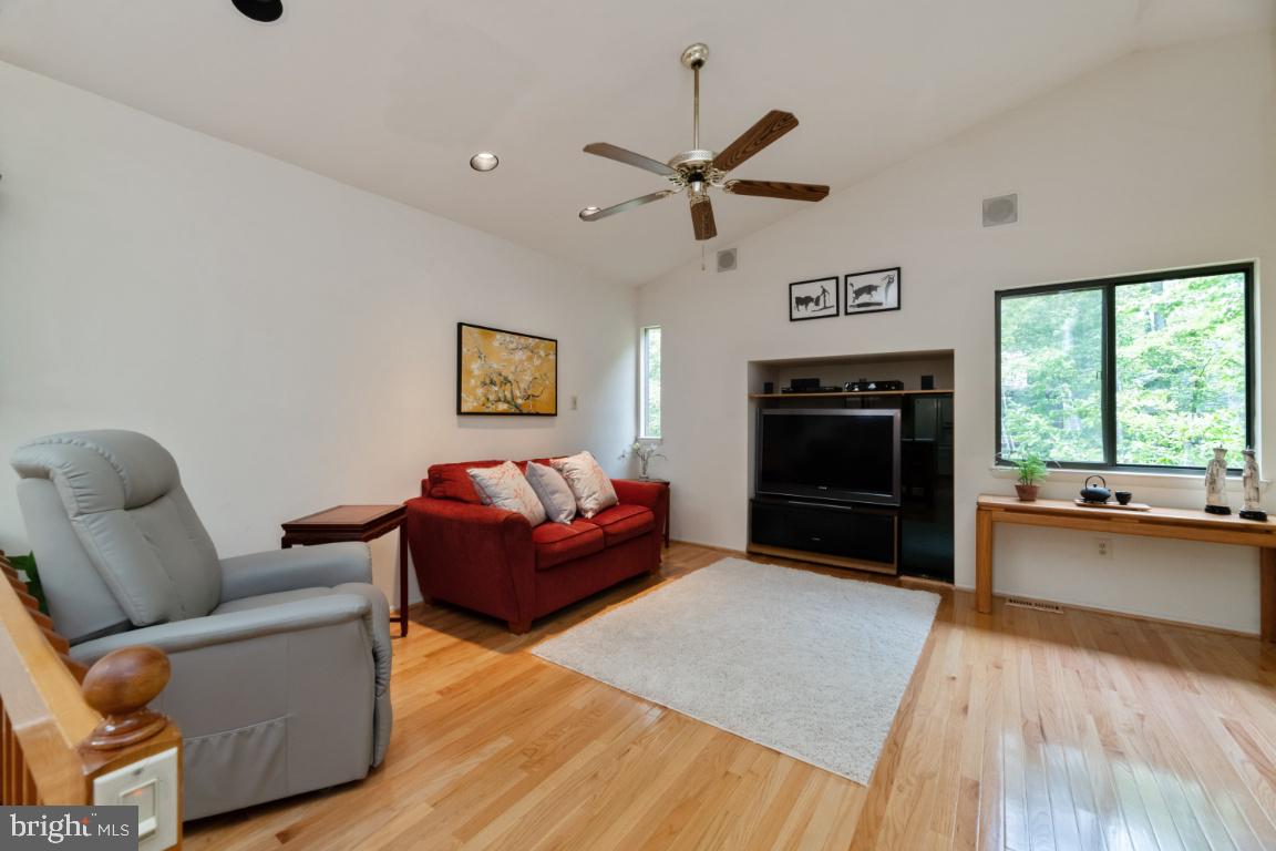 CLEMENS CROSSING - Residential