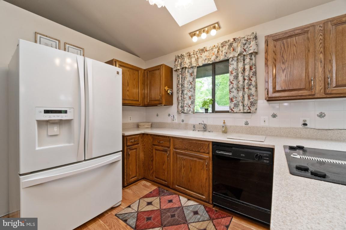 CLEMENS CROSSING - Residential