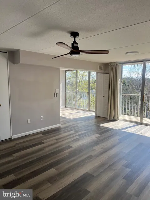 401 Cooper Landing Road Unit 405, Cherry Hill, NJ MLS: NJCD2089872