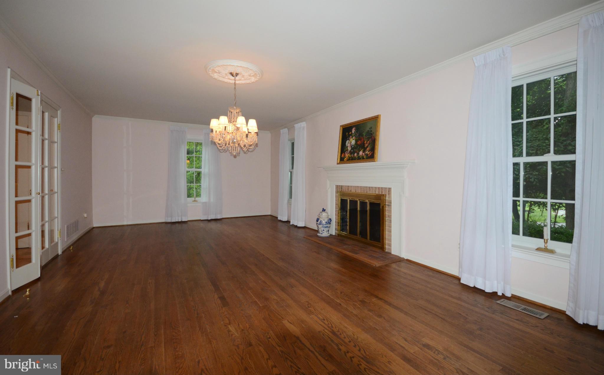 EAGLES NEST - Residential