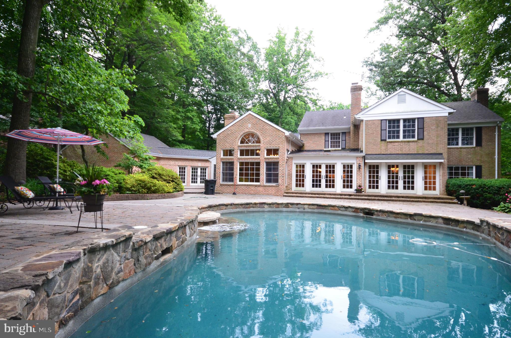 EAGLES NEST - Residential