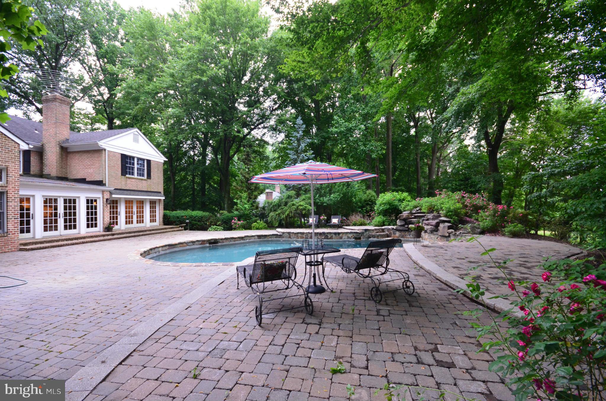 EAGLES NEST - Residential