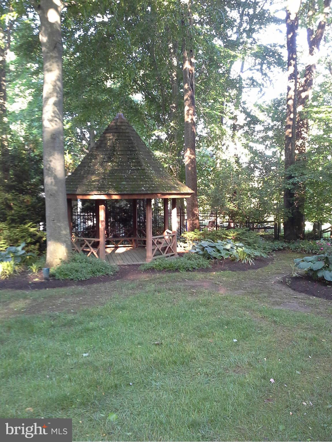 EAGLES NEST - Residential