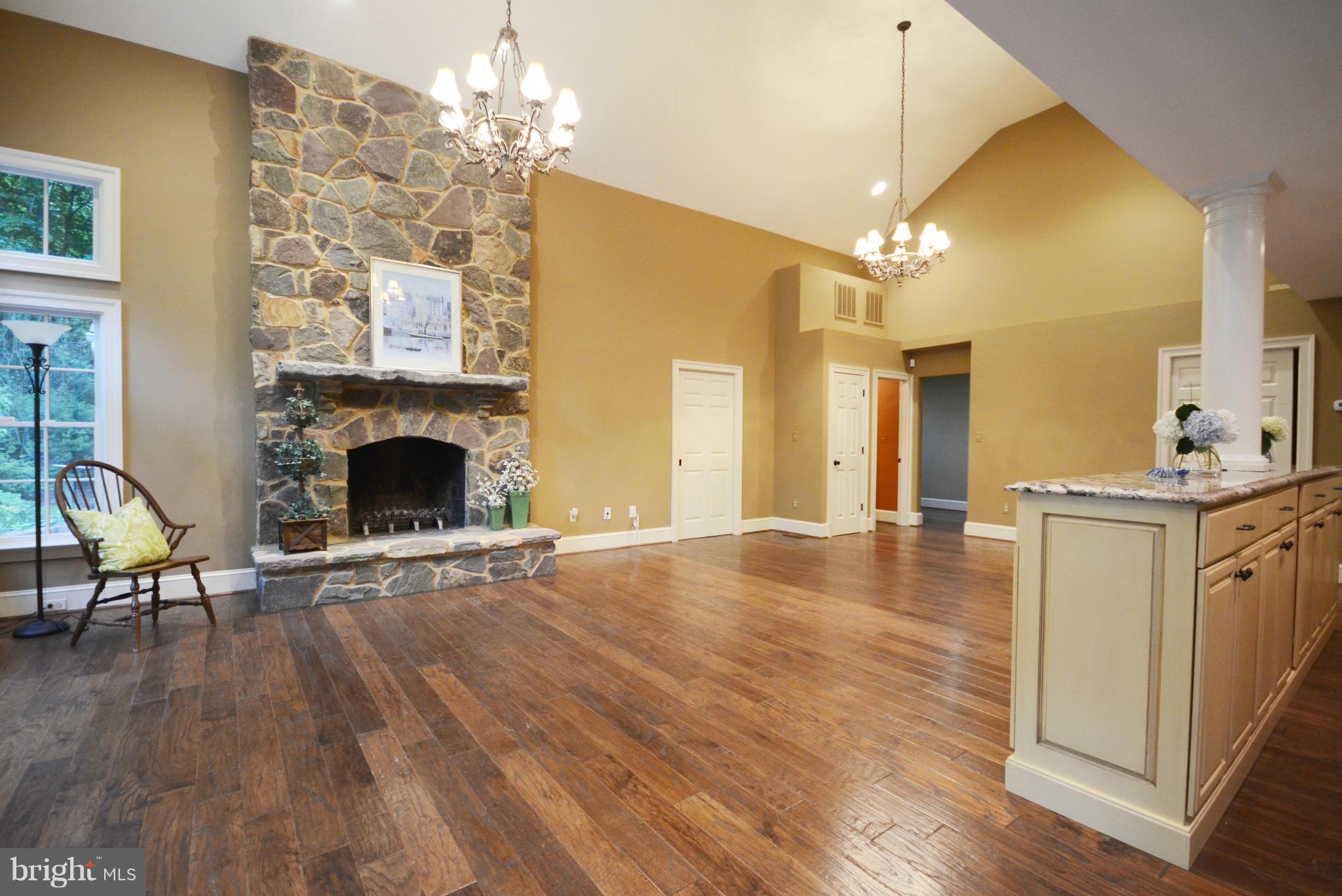 EAGLES NEST - Residential