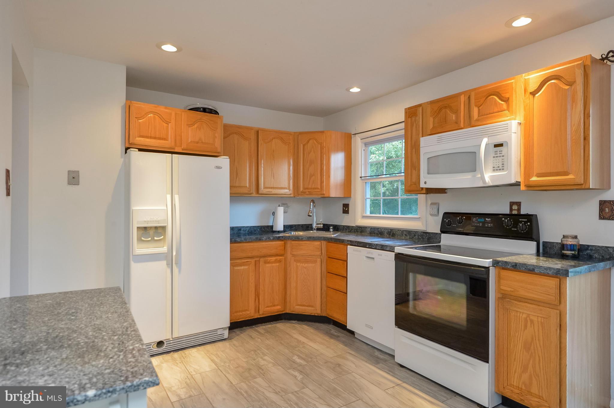 FOUR SEASONS ESTATES - Residential