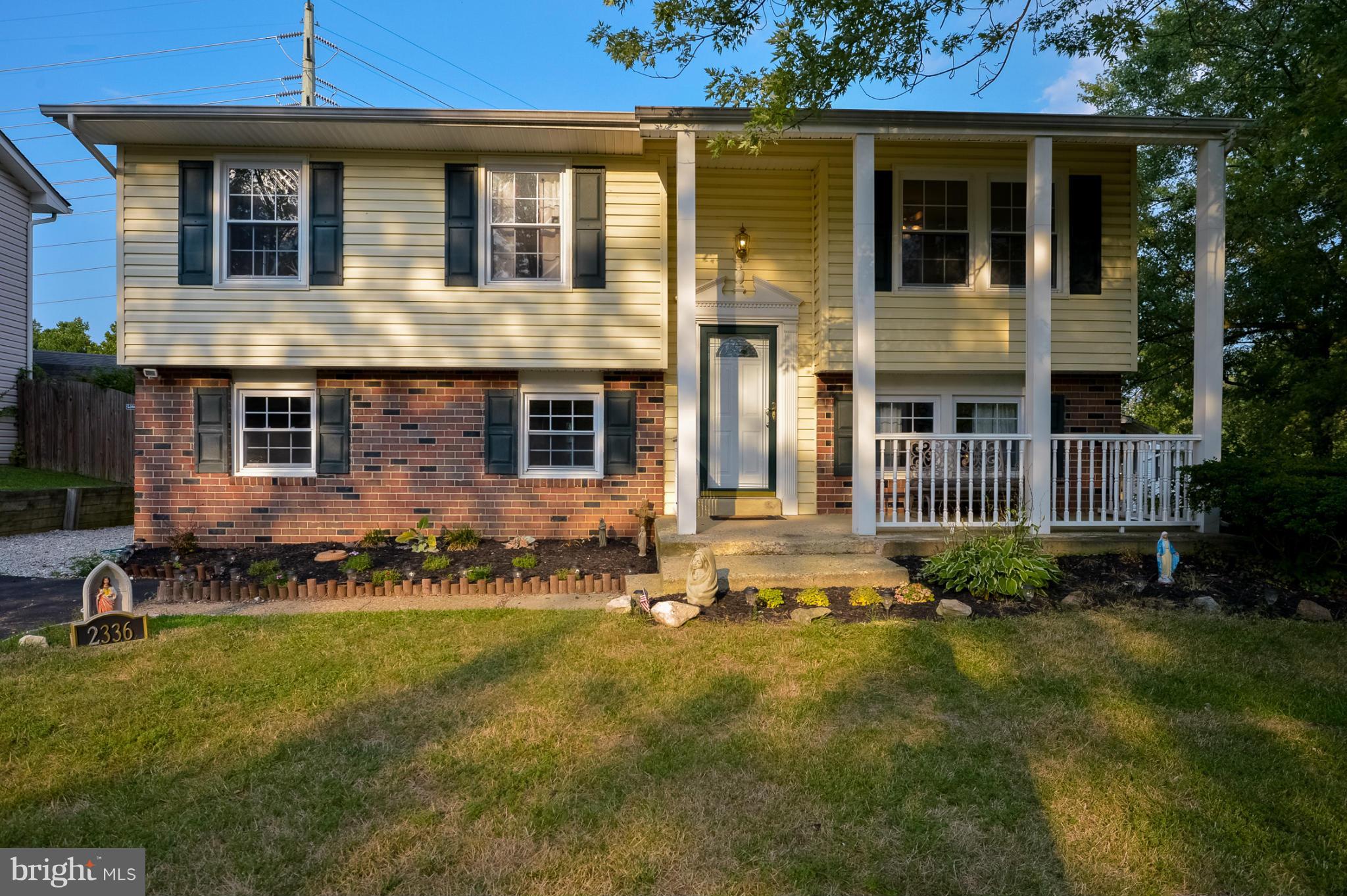 FOUR SEASONS ESTATES - Residential