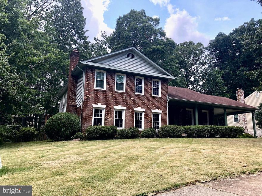 Welcome home in Lake Ridge neighborhood!!! Well maintained 1 Bed, 1 Bath finished basement apartment. The home with a large deck, fenced backyard located on a quiet cul-de-sac.  Move-in ready! Enjoy the various amenities that the Lake Ridge community has to offer from swimming pools, community centers, rec courts, boat ramp, playgrounds, fitness stations, sports fields, and trails. Conveniently located near I-95, VRE, commuter routes, and Potomac Mills Shopping.  Please use this link when applying https://apply.link/aqK9wtg