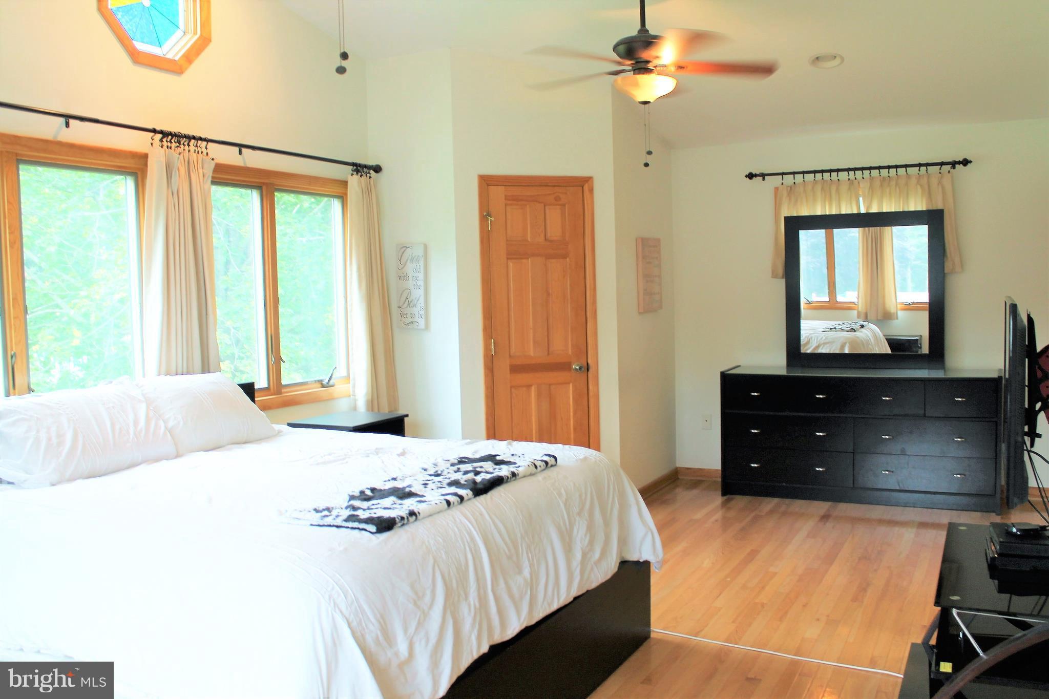 PERRYVILLE - Residential