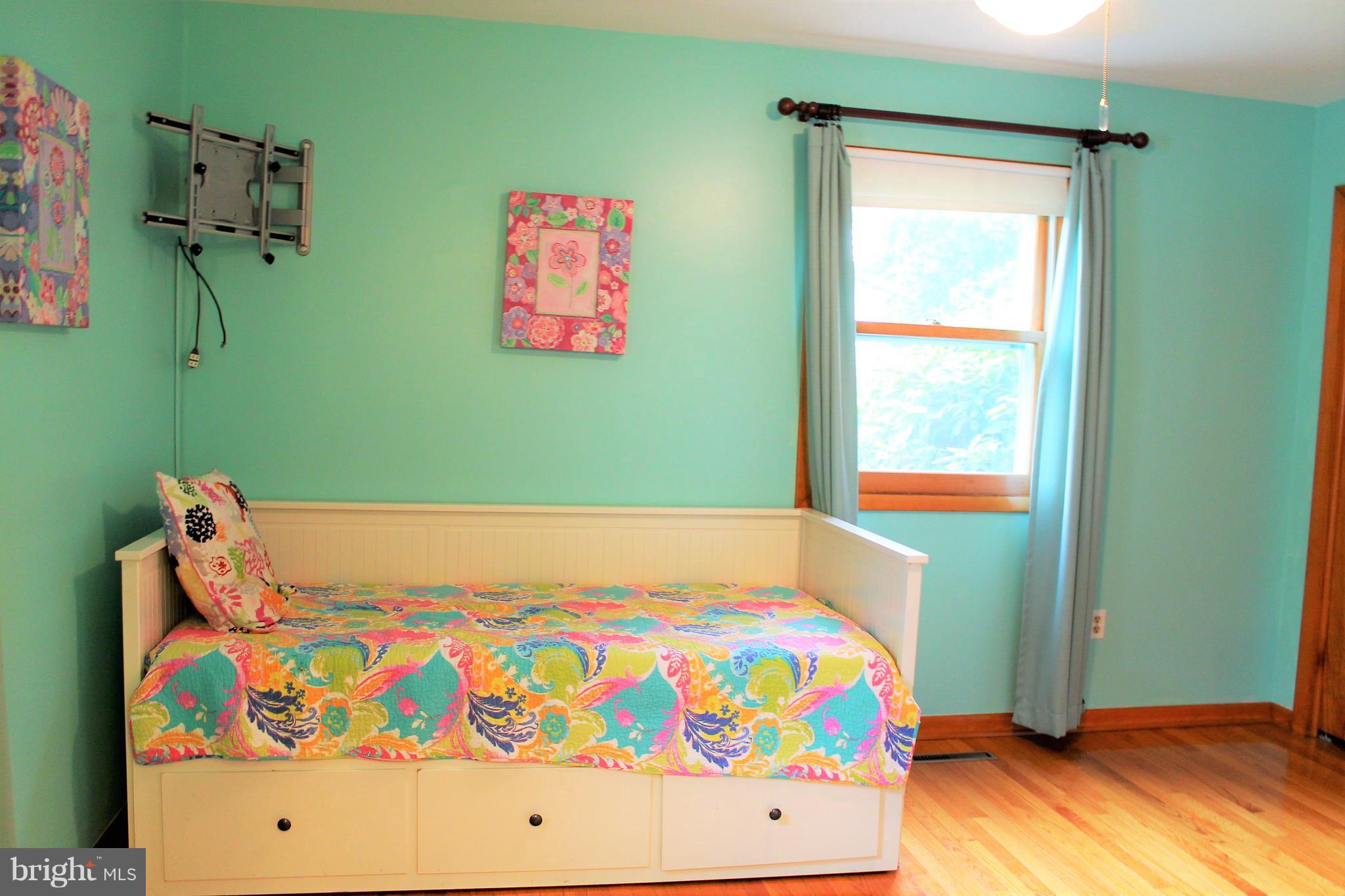 PERRYVILLE - Residential