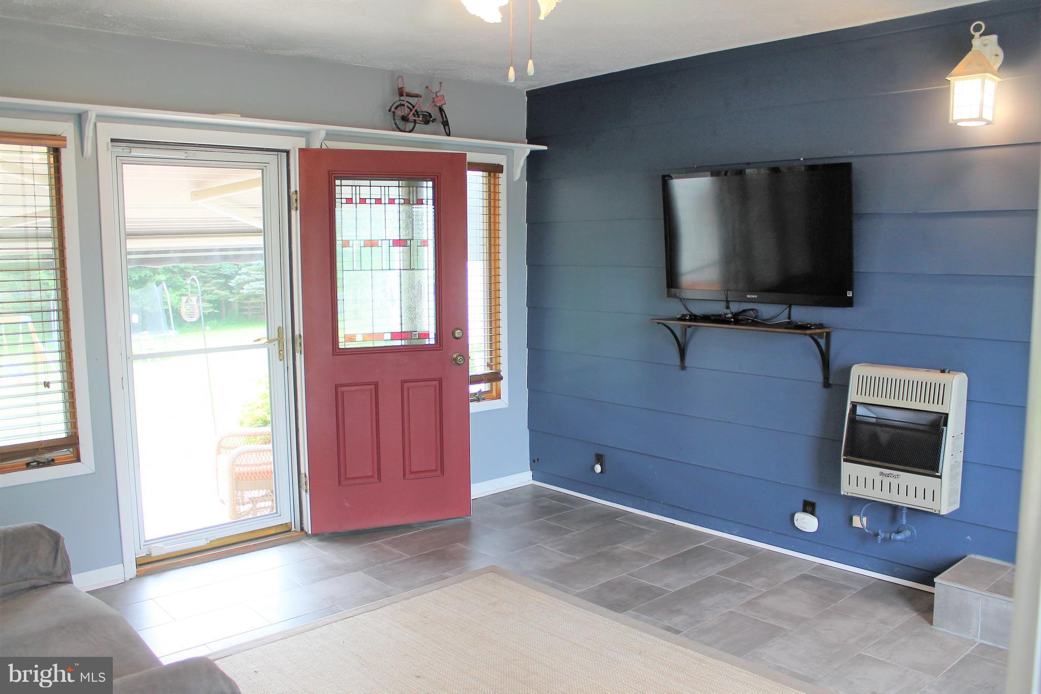 PERRYVILLE - Residential