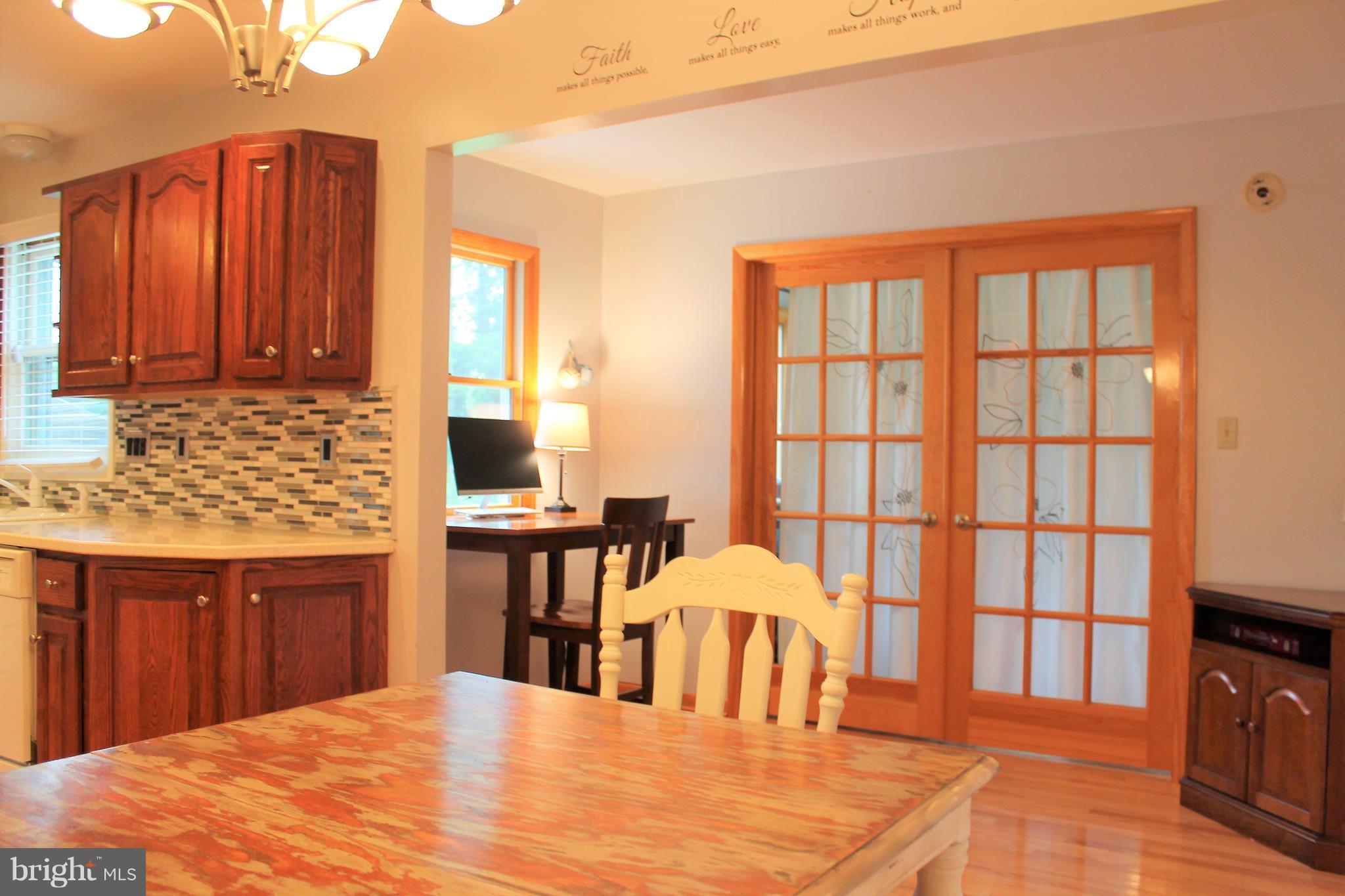 PERRYVILLE - Residential