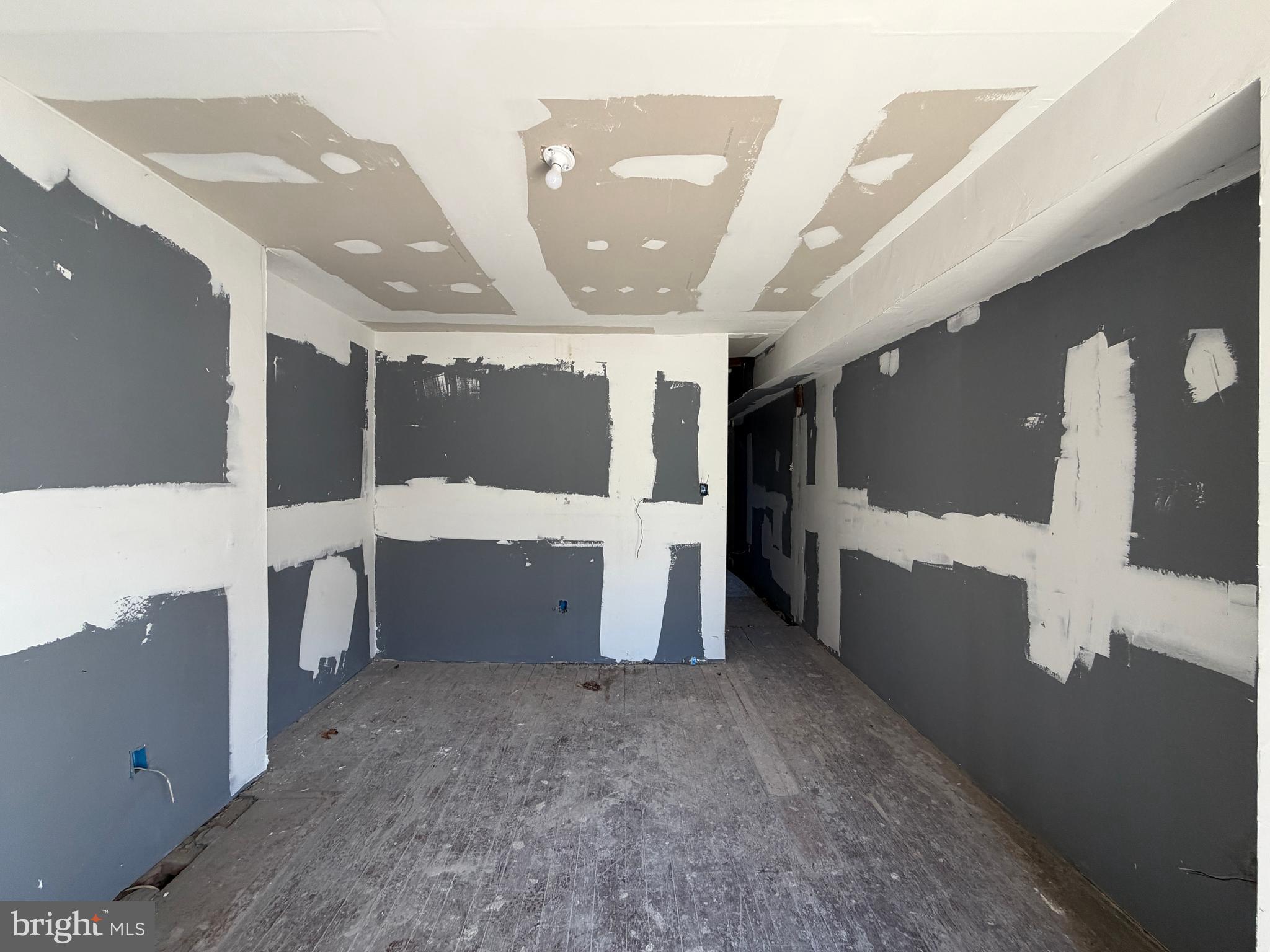 SANDTOWN-WINCHESTER - Residential