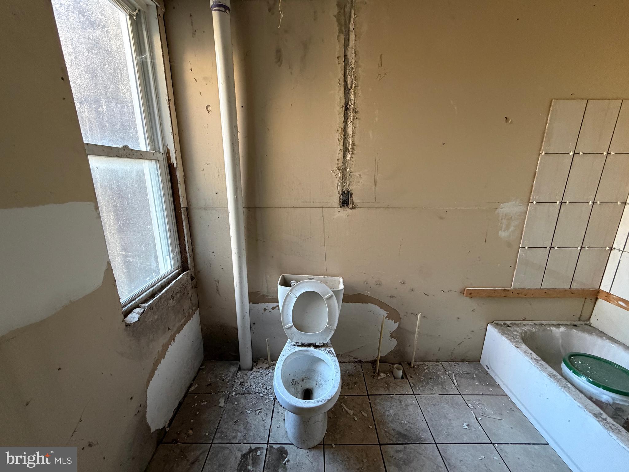 SANDTOWN-WINCHESTER - Residential