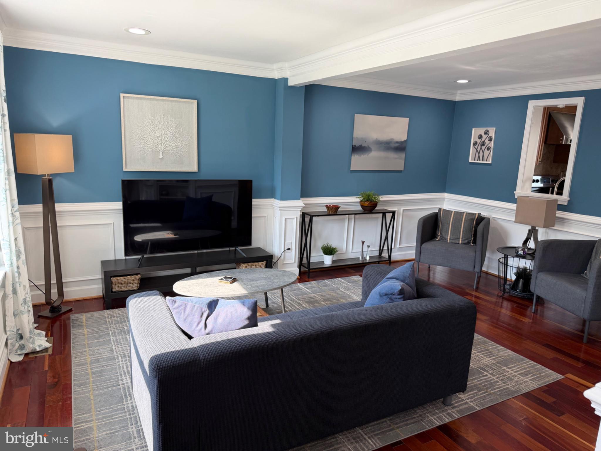 5572 GLASGOW WOODS COURT